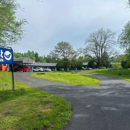 Nest Inn Watertown Bagian luar foto