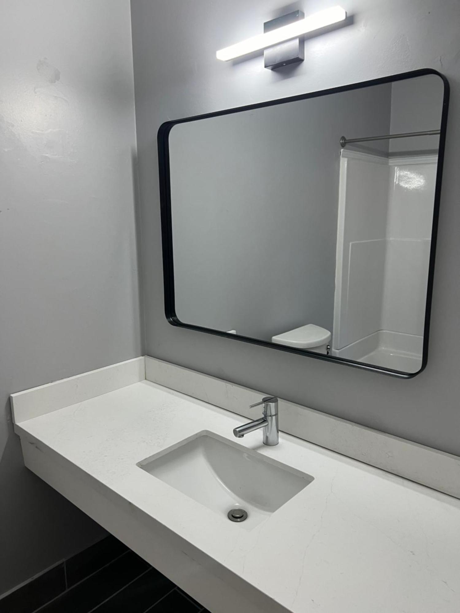 Nest Inn Watertown Bagian luar foto